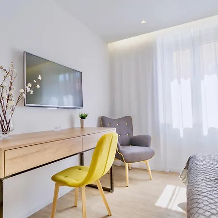 Apartments & Rooms Graso *