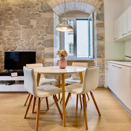Apartments & Rooms Graso Split