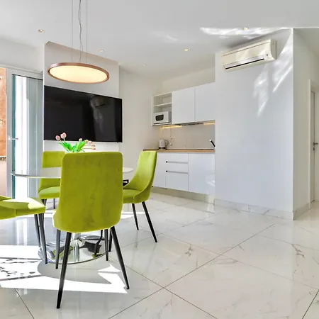 Apartament & Graso