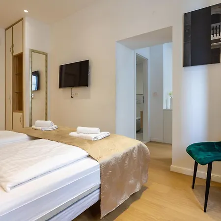Apartament & Graso