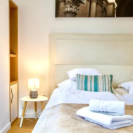 Apartament & Graso *