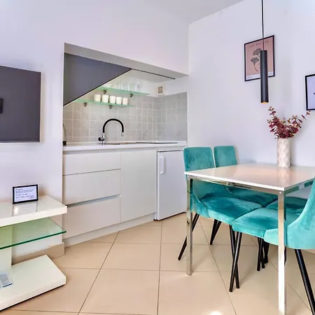 Apartament & Graso *