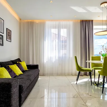 Apartments & Rooms Graso * Split