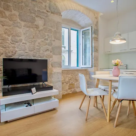 Apartments & Rooms Graso
