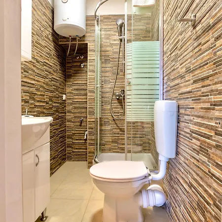 Apartments & Rooms Graso