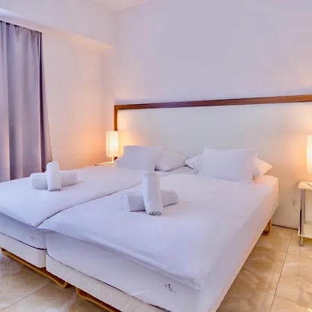 Apartments & Rooms Graso * Split
