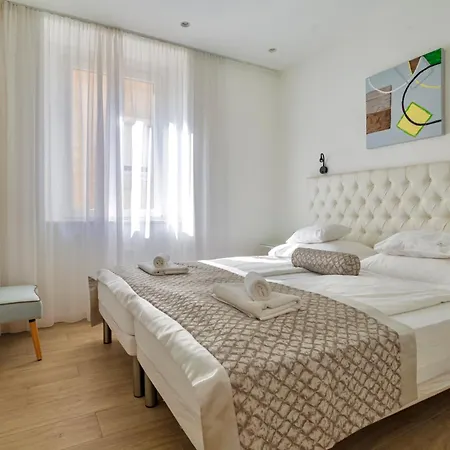 Apartments & Rooms Graso Split