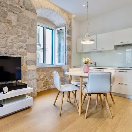 Apartments & Rooms Graso *